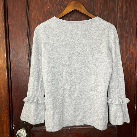 Charter Club 100% Cashmere Gray Sweater Pull Over Ruffle Sleeve Crew Neck Size S - Picture 4 of 6